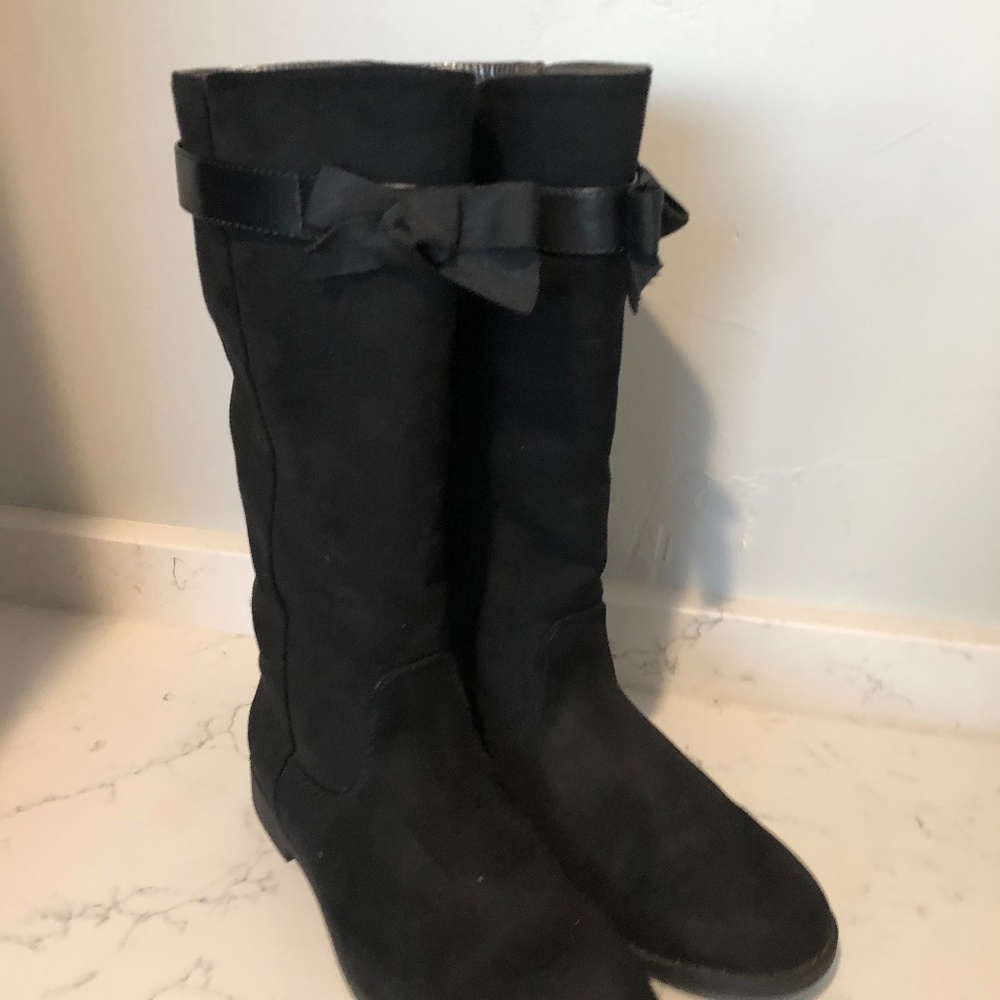 Girls boots